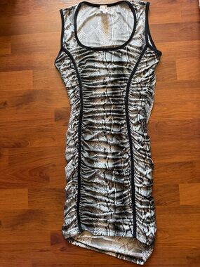 Sleeveless Ruched Animal-Print Bodycon Dress - Black and White